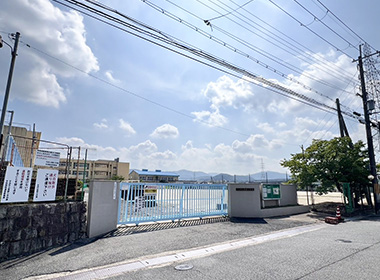 宇治市立南部小学校 徒歩約5分(約340m)